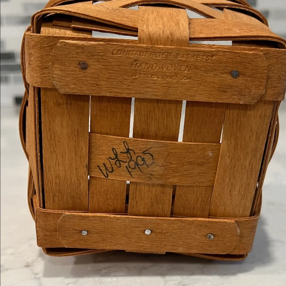 Longaberger 1995 Small Peg Woven Basket Stationary Handle Maple Wood
